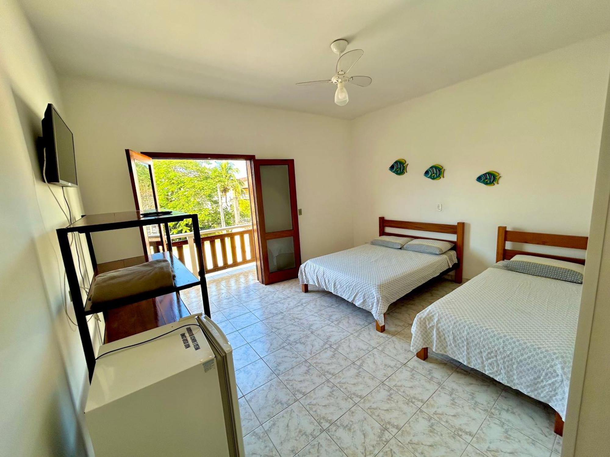 Quarto Triplo com Varanda